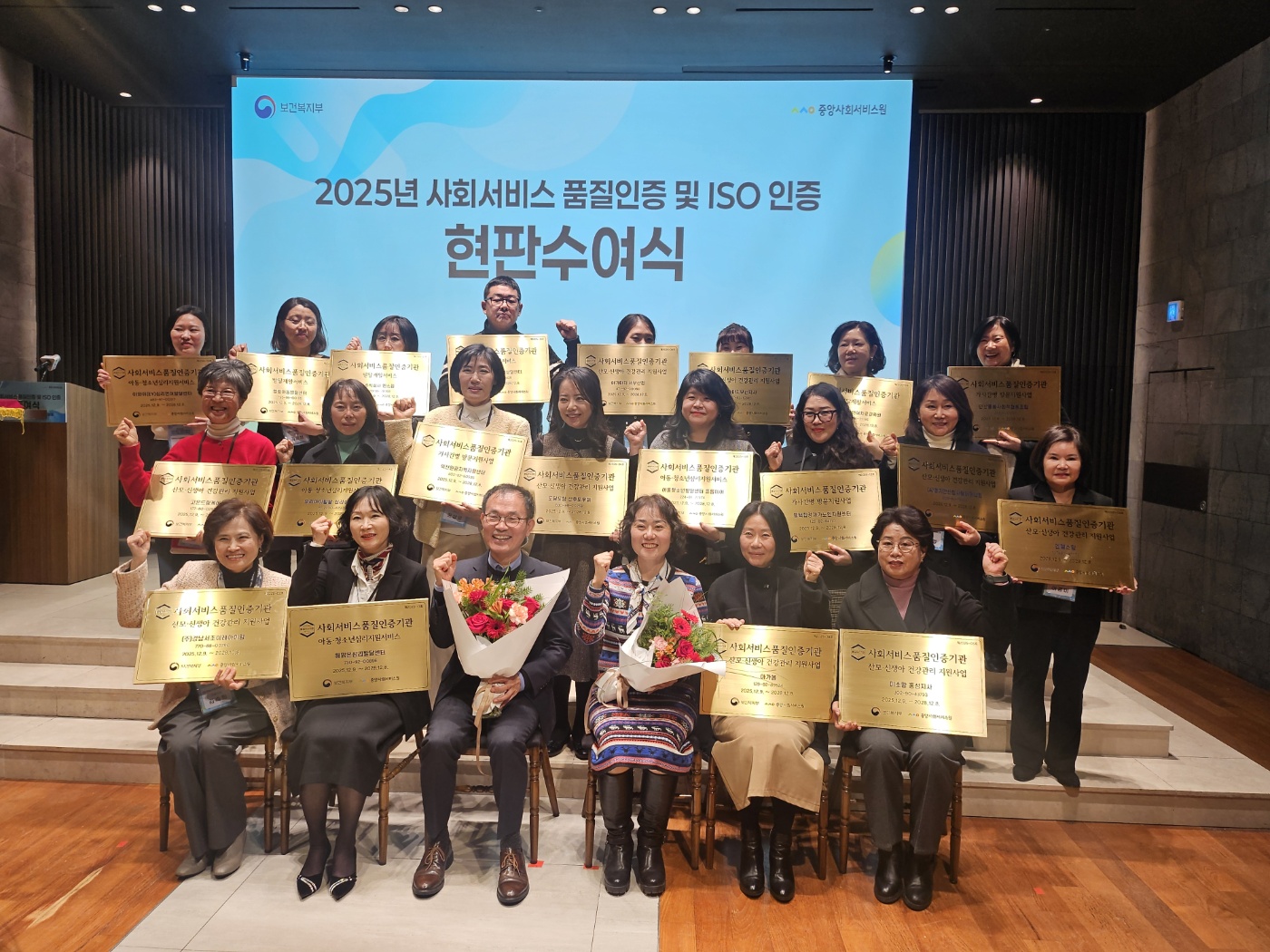 3068471123_due3krZV_dd77aab7219c267b57b410a4d09ac2bfd3a5b24d.jpg 이미지크게보기